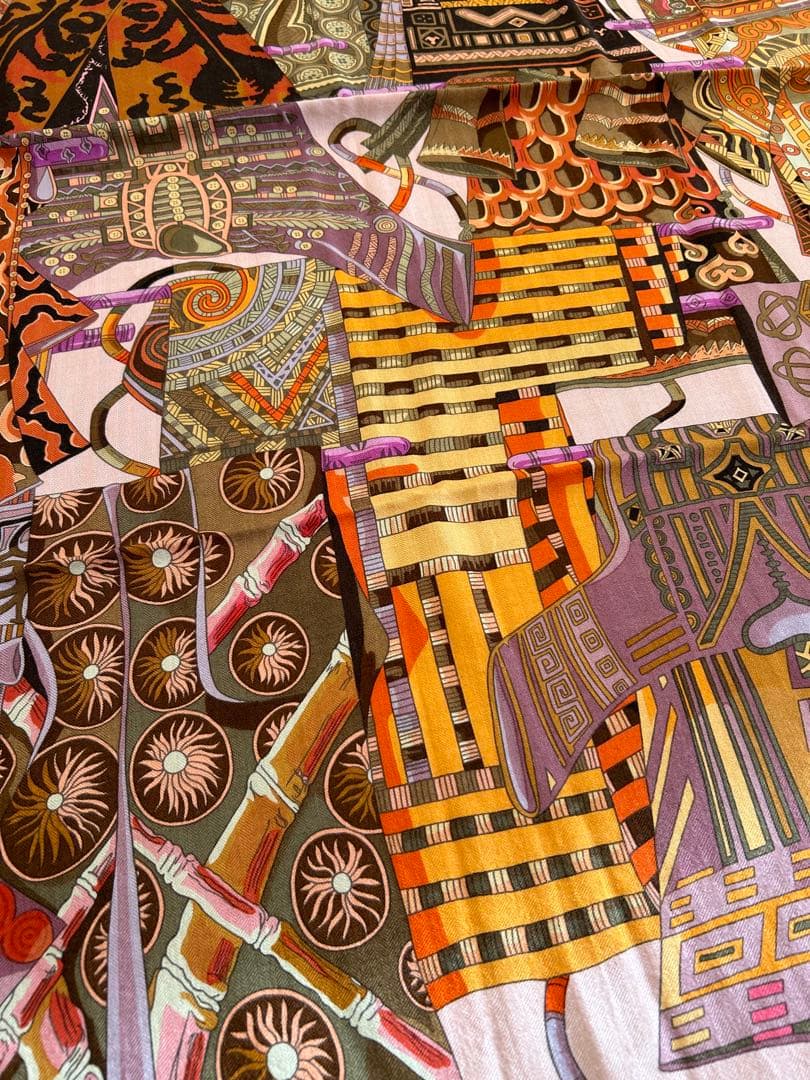 HERMES エルメス　大判ストールカシシル　VOYAGE EN ETOFFES