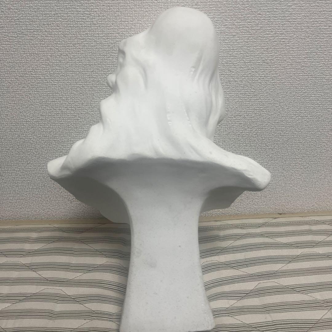 スズランの少女　石膏像