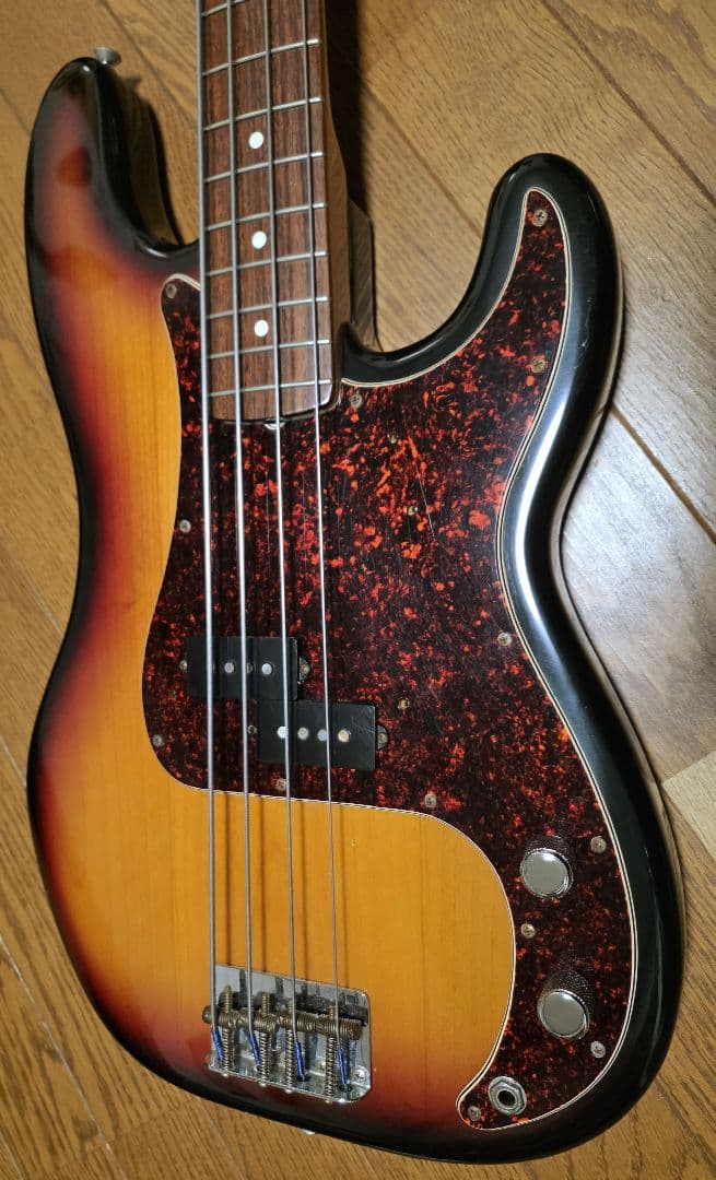 ​Fender USA Precision Bass