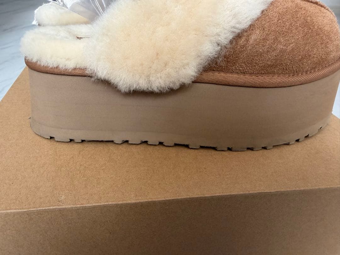 UGGムートンサンダルファンケット