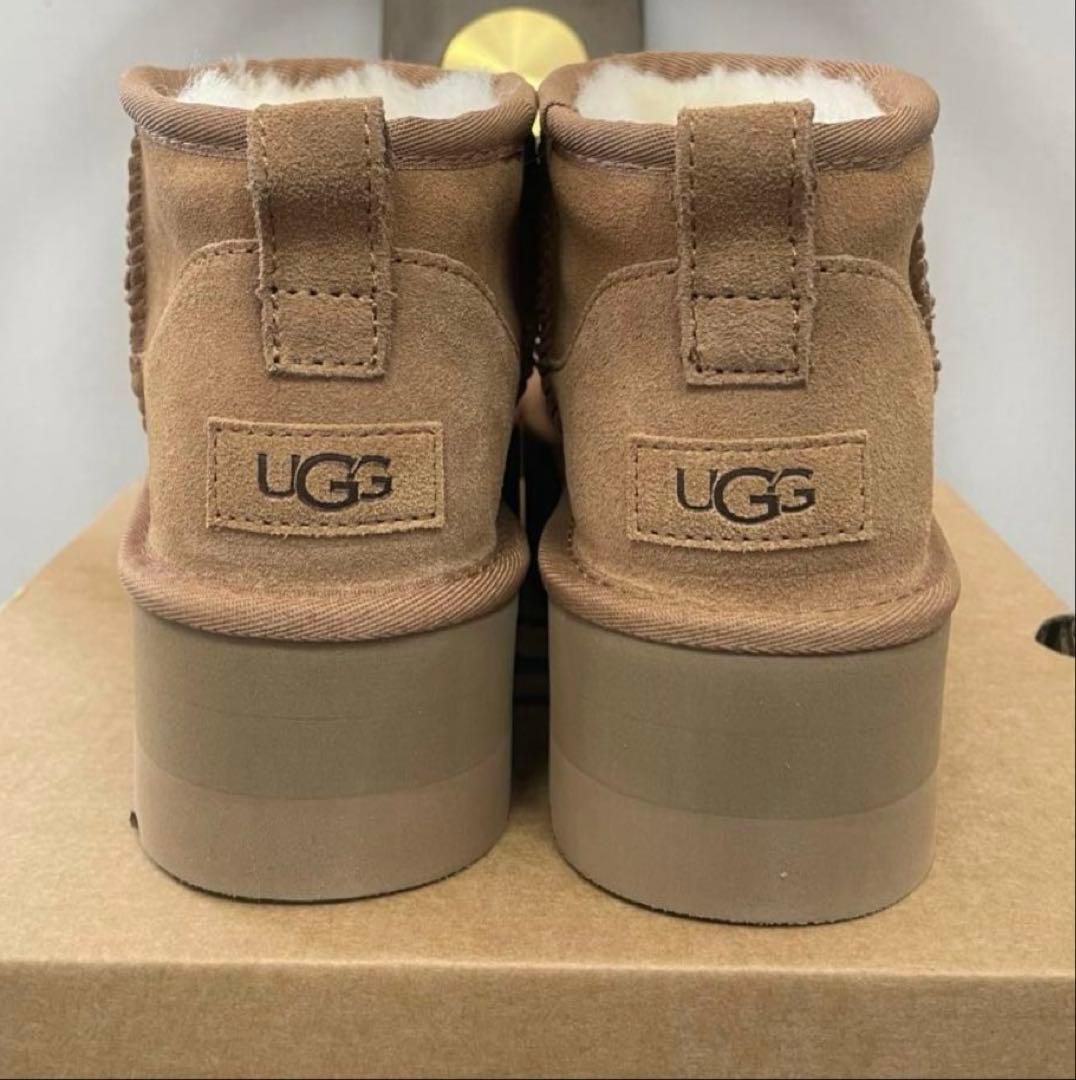UGG クラシック ウルトラ ミニ プラットフォーム 厚底ブーツ 24㎝