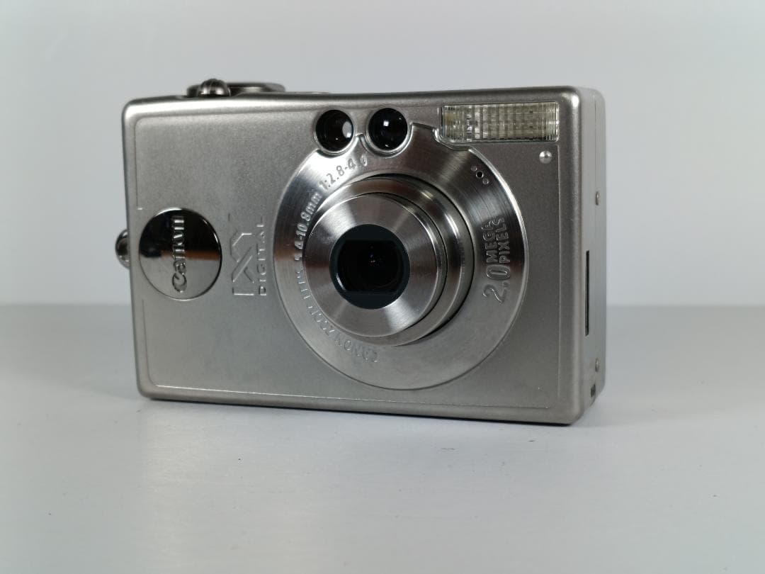 動作品 Canon IXY DIGITAL 200aシルバー コンパクトデジカメ