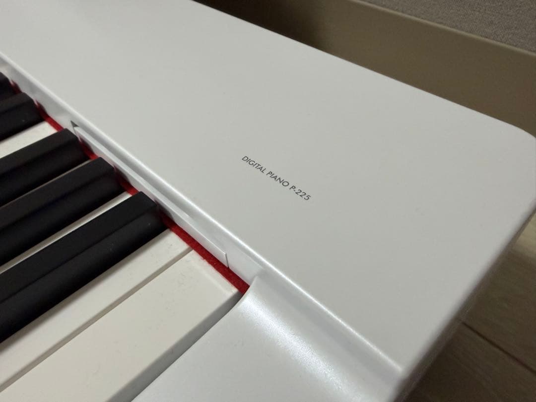 YAMAHA 電子ピアノ P-225 ホワイト ほぼ未使用 元箱あり 送料無料