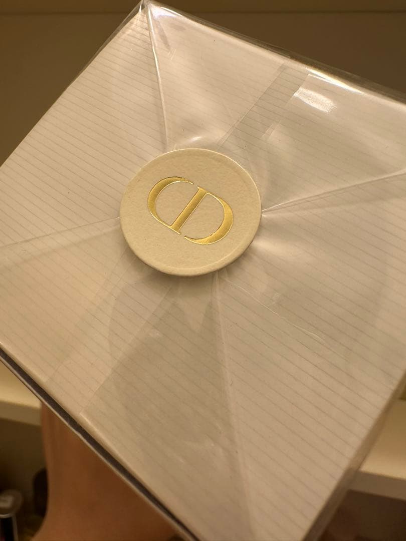 新品未開封Dior j'adore香水 Eau de Parfum 100ml
