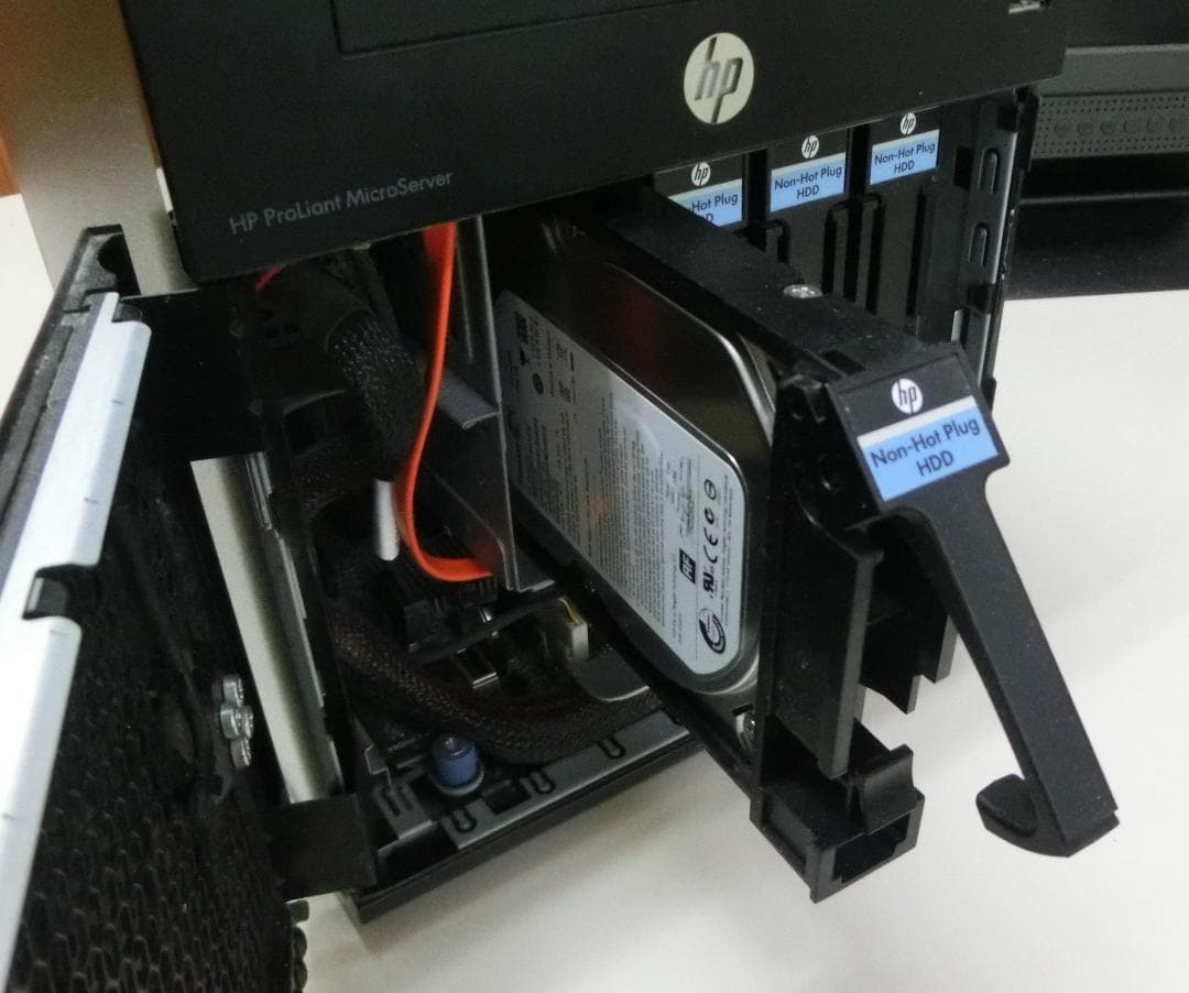 美品 HP ProLiant MicroServer N54L