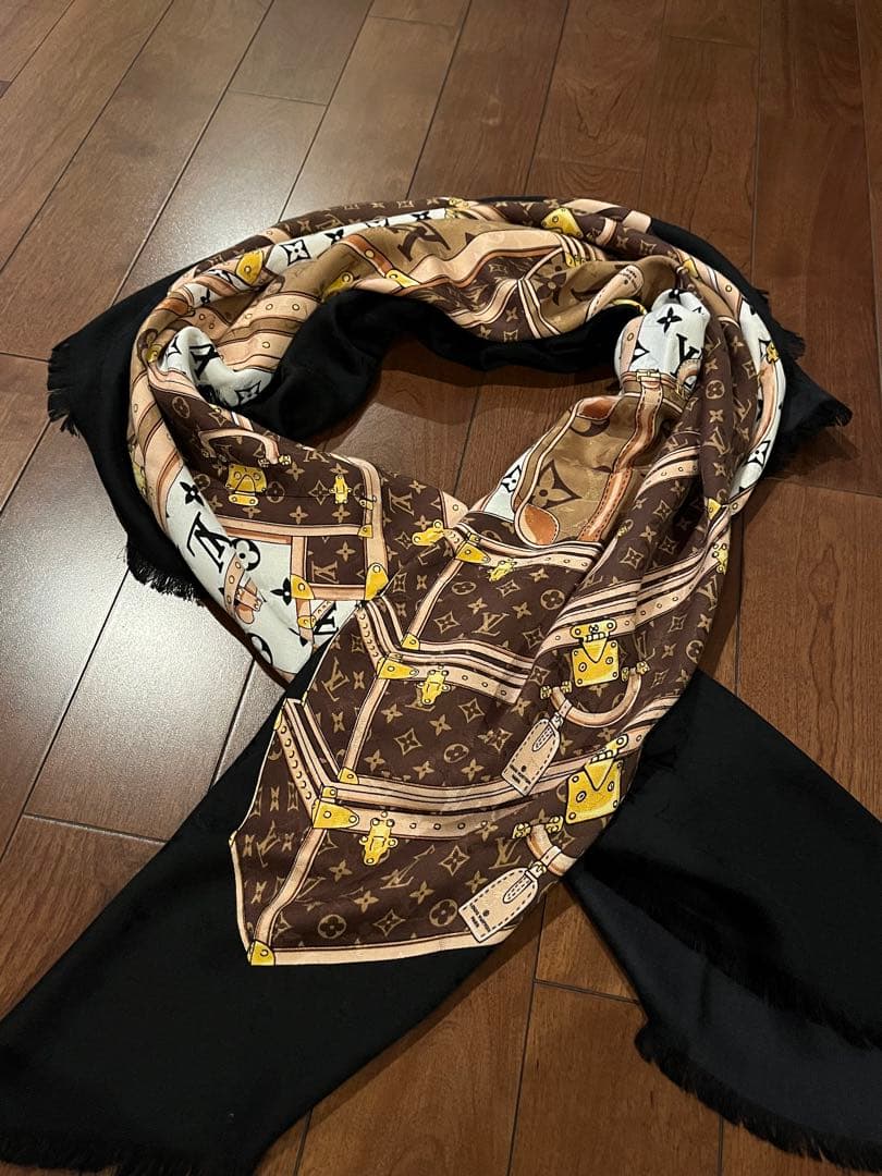 【最終値下げ】ルイ・ヴィトン 大判ショール　（モノグラム　レッツゴー黒）