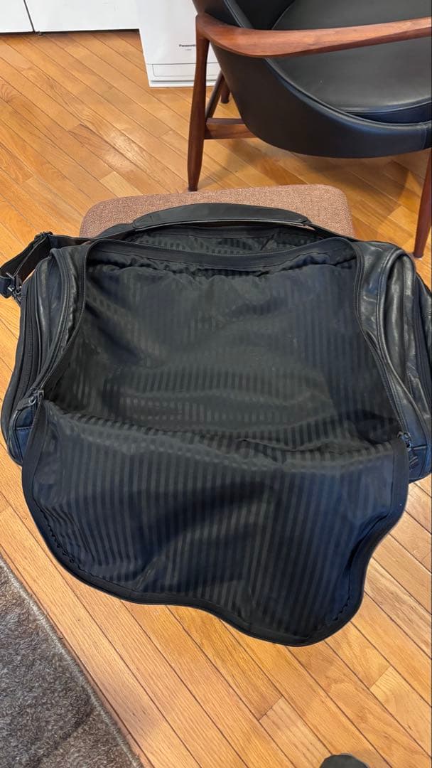 TUMI ブラック レザー ボストンバッグ