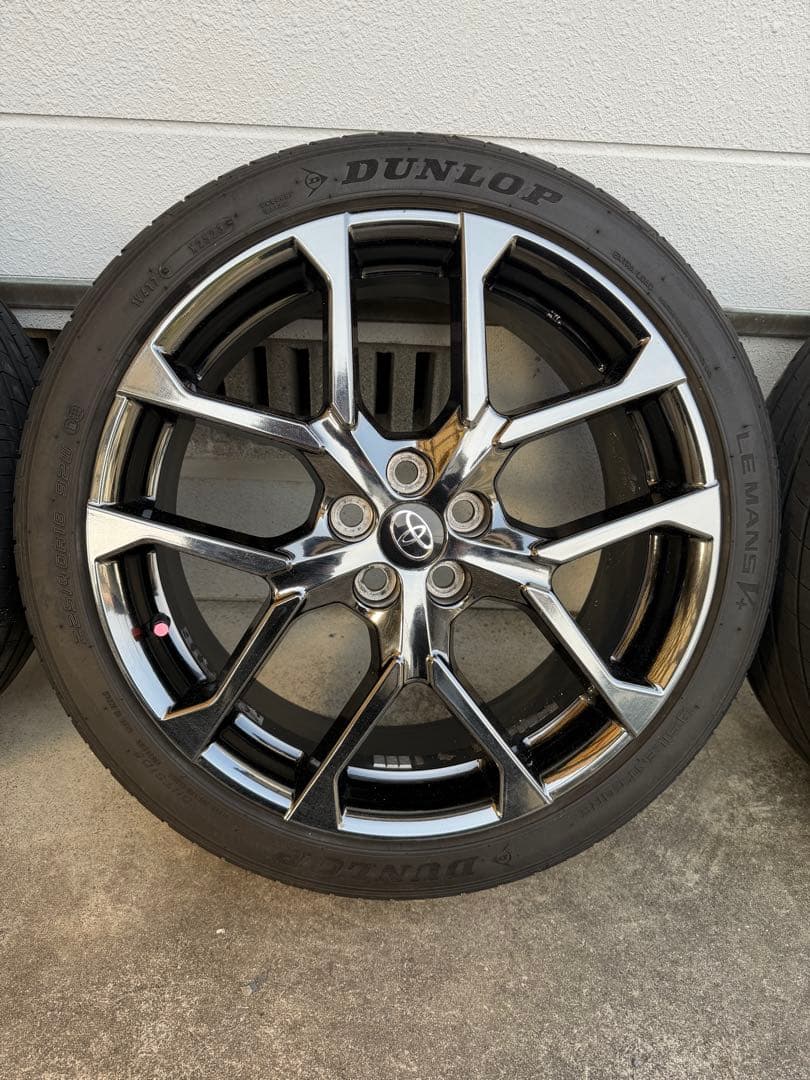 52プリウスPHV GRスポーツ純正18インチホイール タイヤ付き