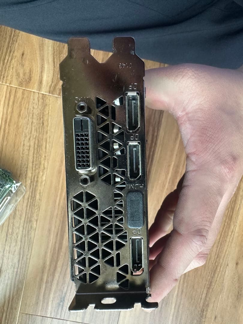 GTX 1060 & NVIDIA QUADRO グラフィックボードセット