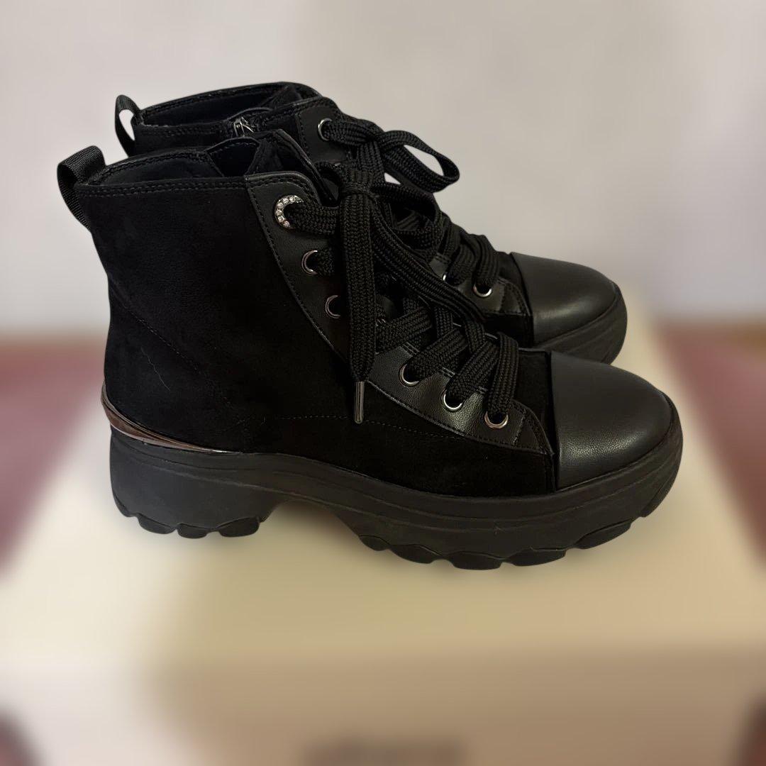 ➕dianaハイカットスニーカーブーツ23cm