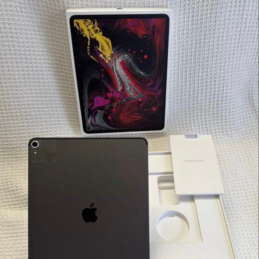 ラ*ッ様 iPad Pro 12.9 第3世代 256GB Wi-Fi +Cel