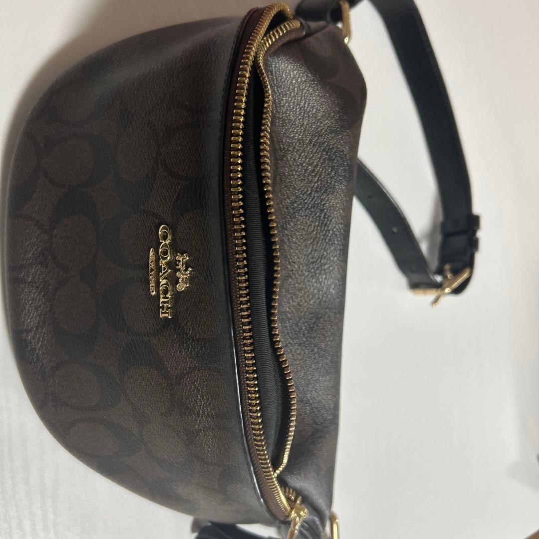 J*o様 COACH ダークブラウン ボディバッグ