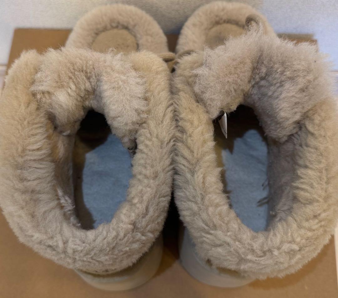 靴 UGG Esmee Lace Up