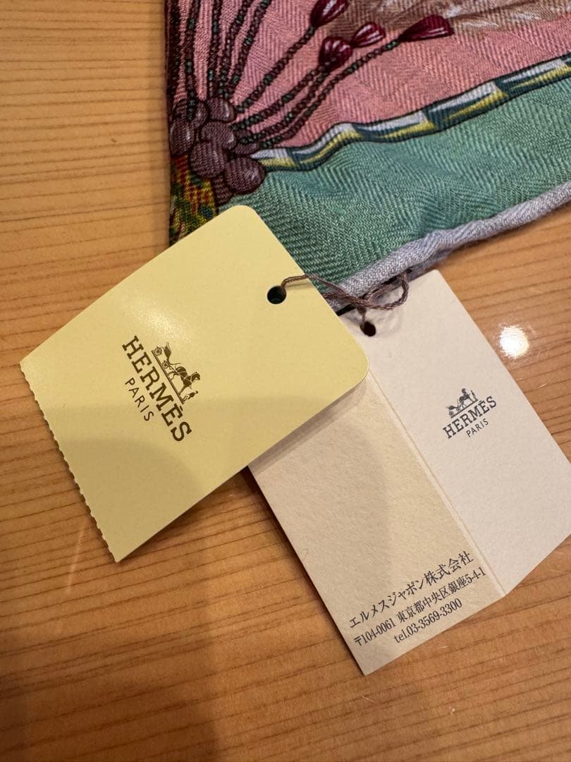 HERMES 花柄三角ストール ピンク・グリーン