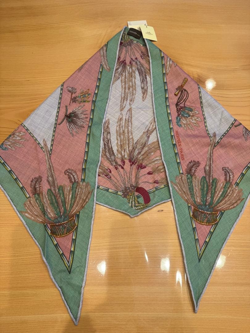 HERMES 花柄三角ストール ピンク・グリーン
