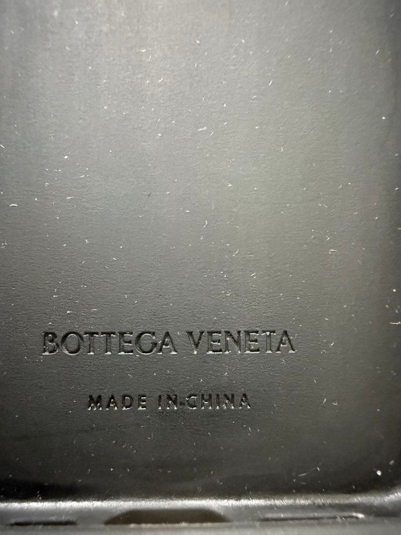 Bottega Veneta ブラック iPhone16pro ケース