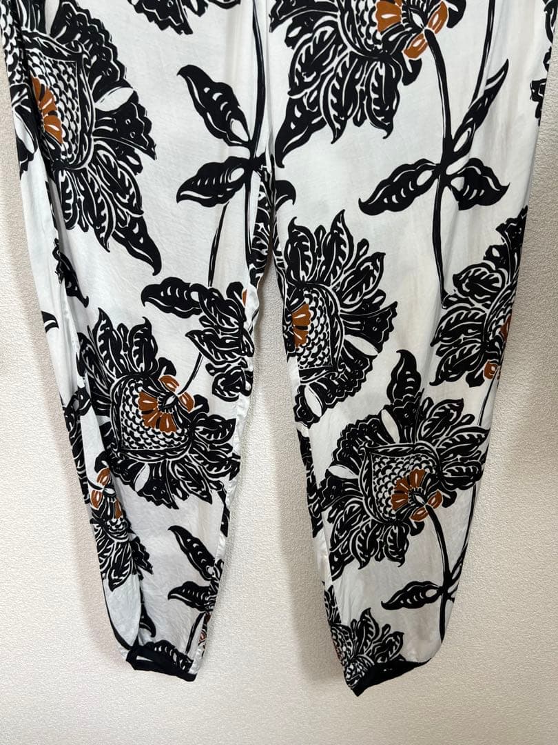 シルクパジャマ 花柄