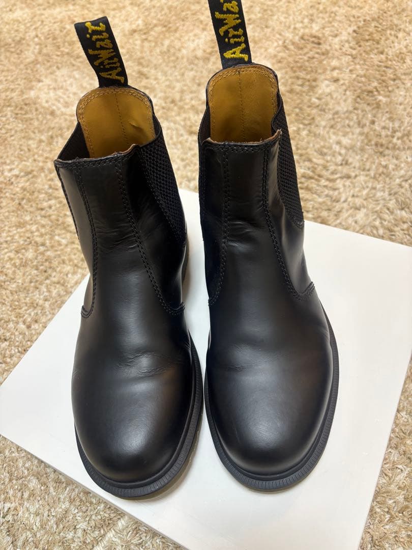 Dr. Martens サイドゴアブーツ　黒