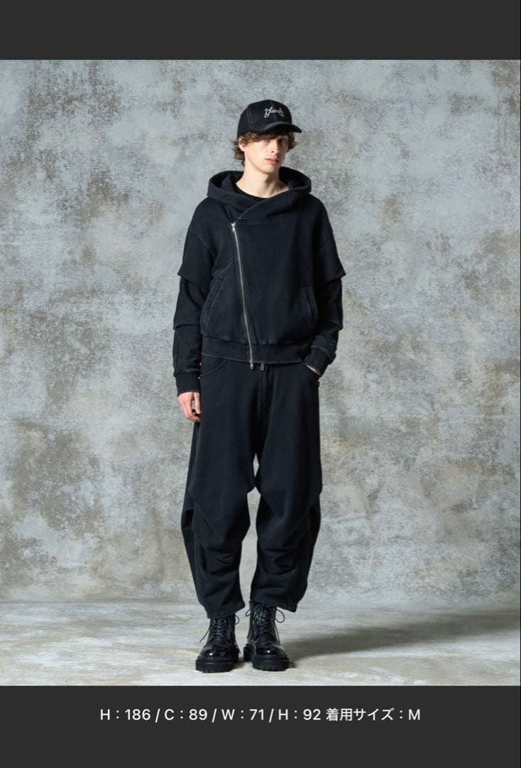 glamb ディストーテッドタックパンツ