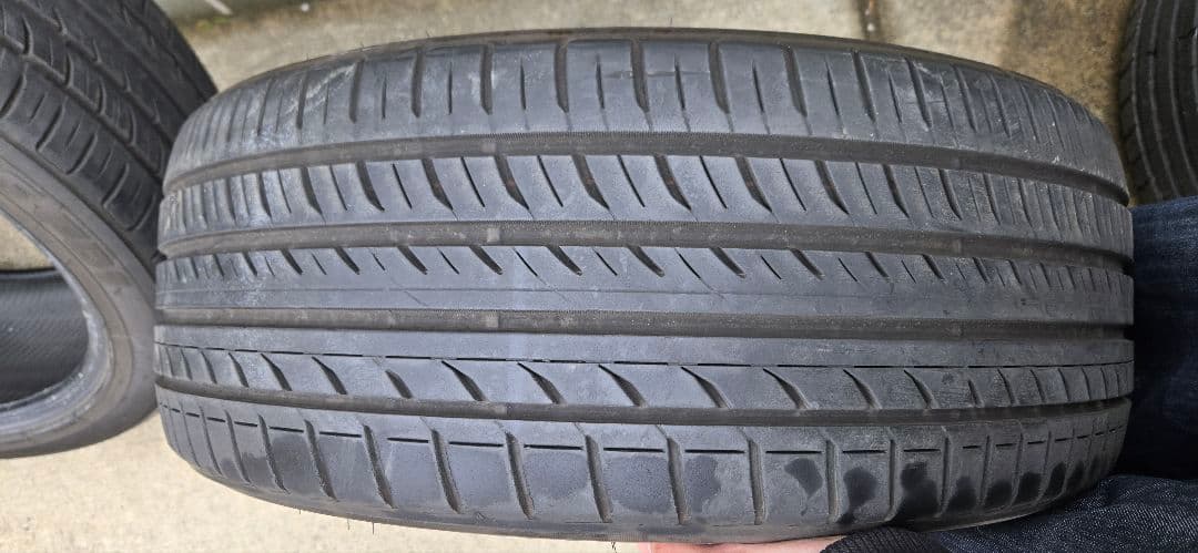 TOYOTIRE 245/45/R20 23年製4本セット2個口発送　送料込み①
