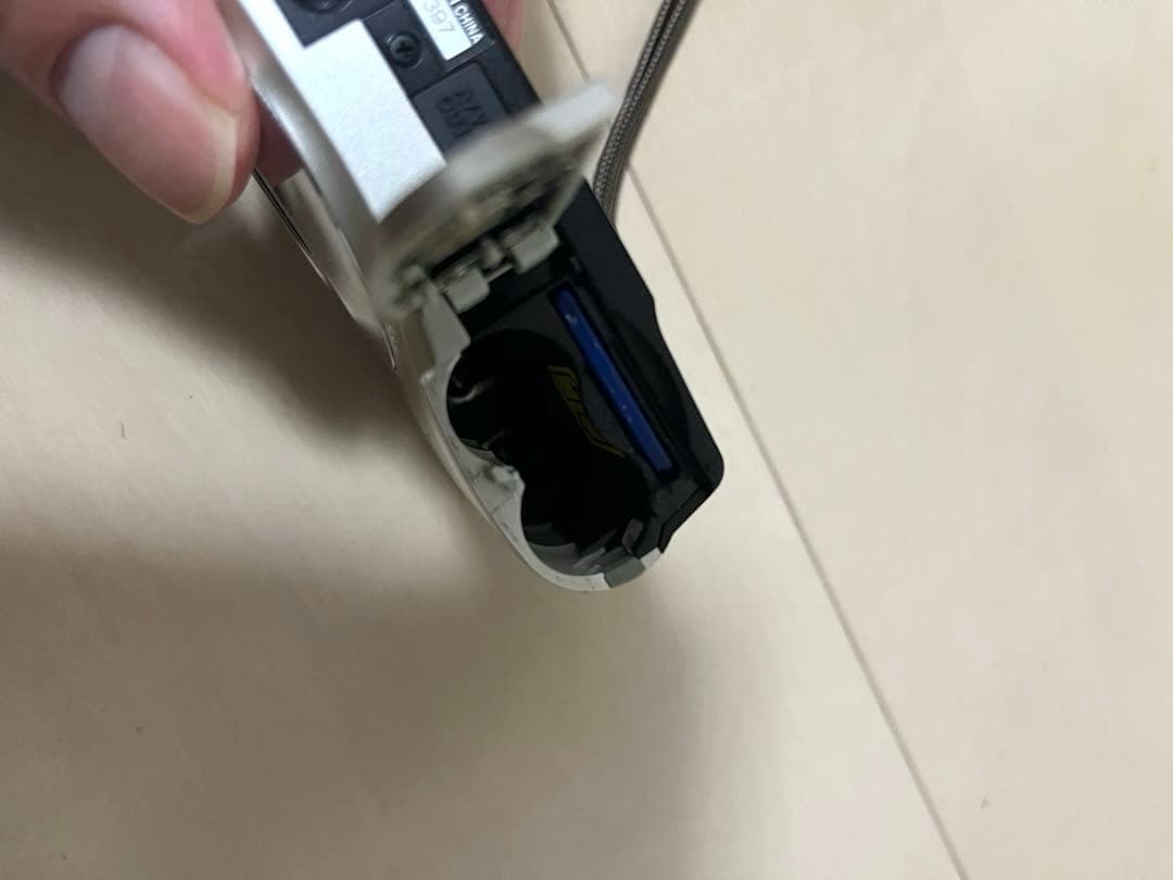 Nikon COOLPIX L21 シルバー⭐︎sdカード、電池付き