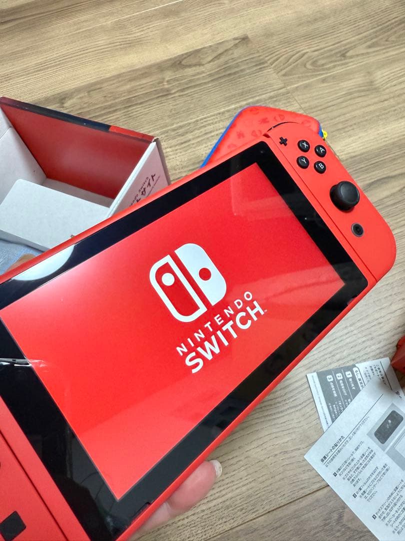 Nintendo Switch マリオレッド 本体 ケース付き 外箱 おまけ付き