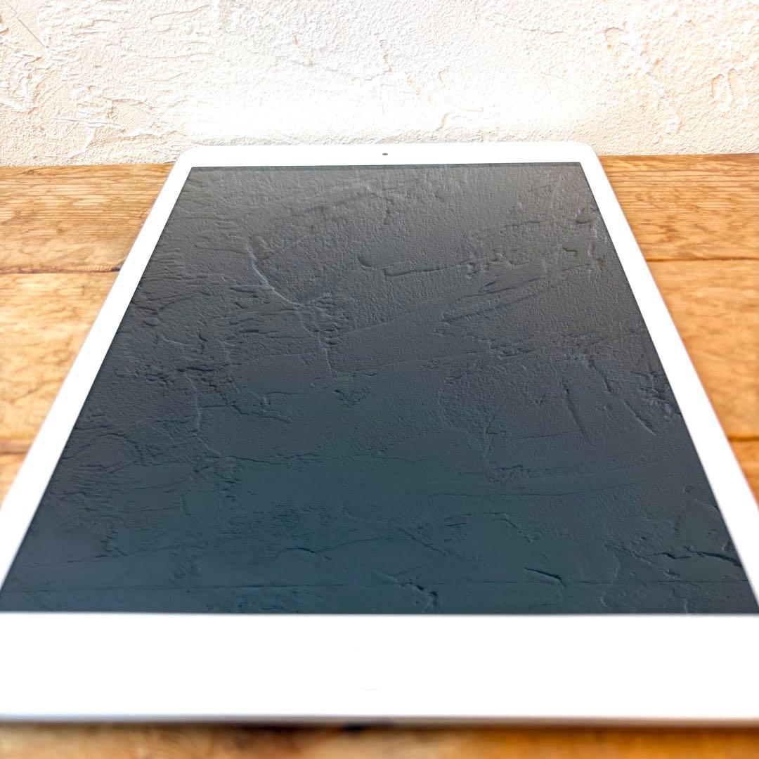 iPad 第8世代 Wi-Fi 32GB ケース付き