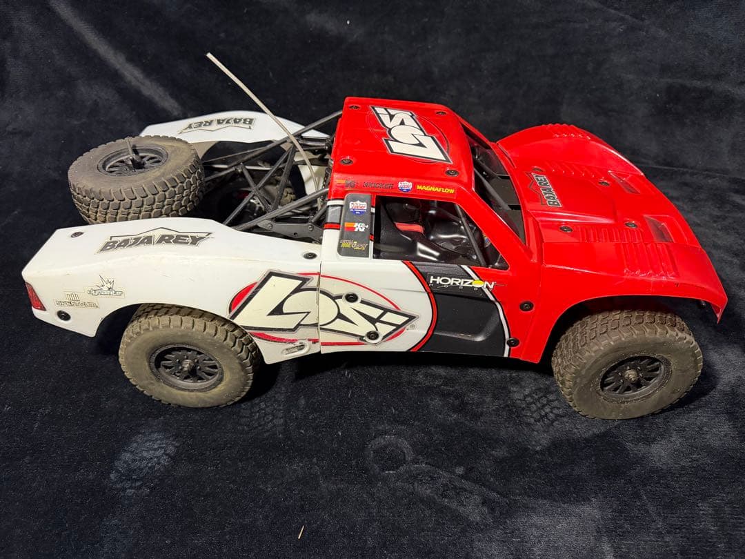Losi 1/10 Baja Rey 4WD ロッシ バハレイ