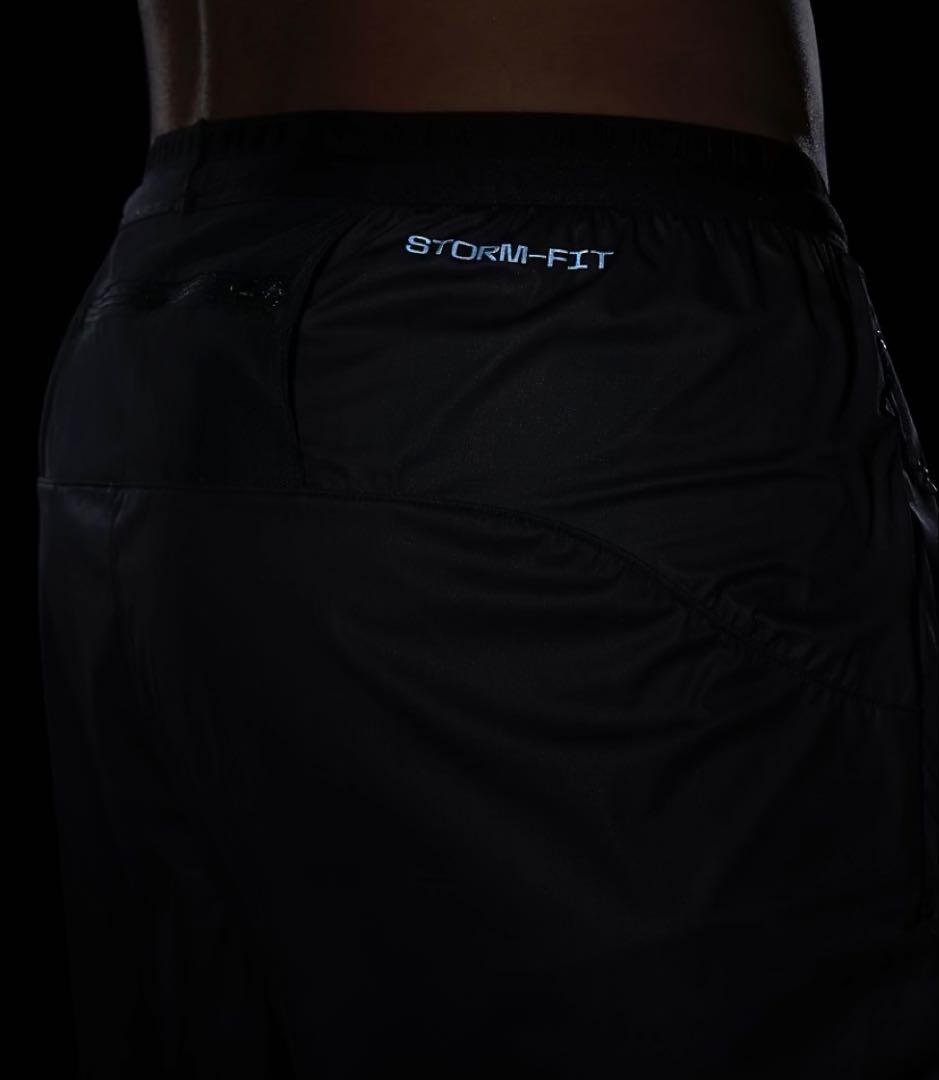 ナイキランニングディビジョンフェノムメンズ Storm-FIT ランニングパンツ