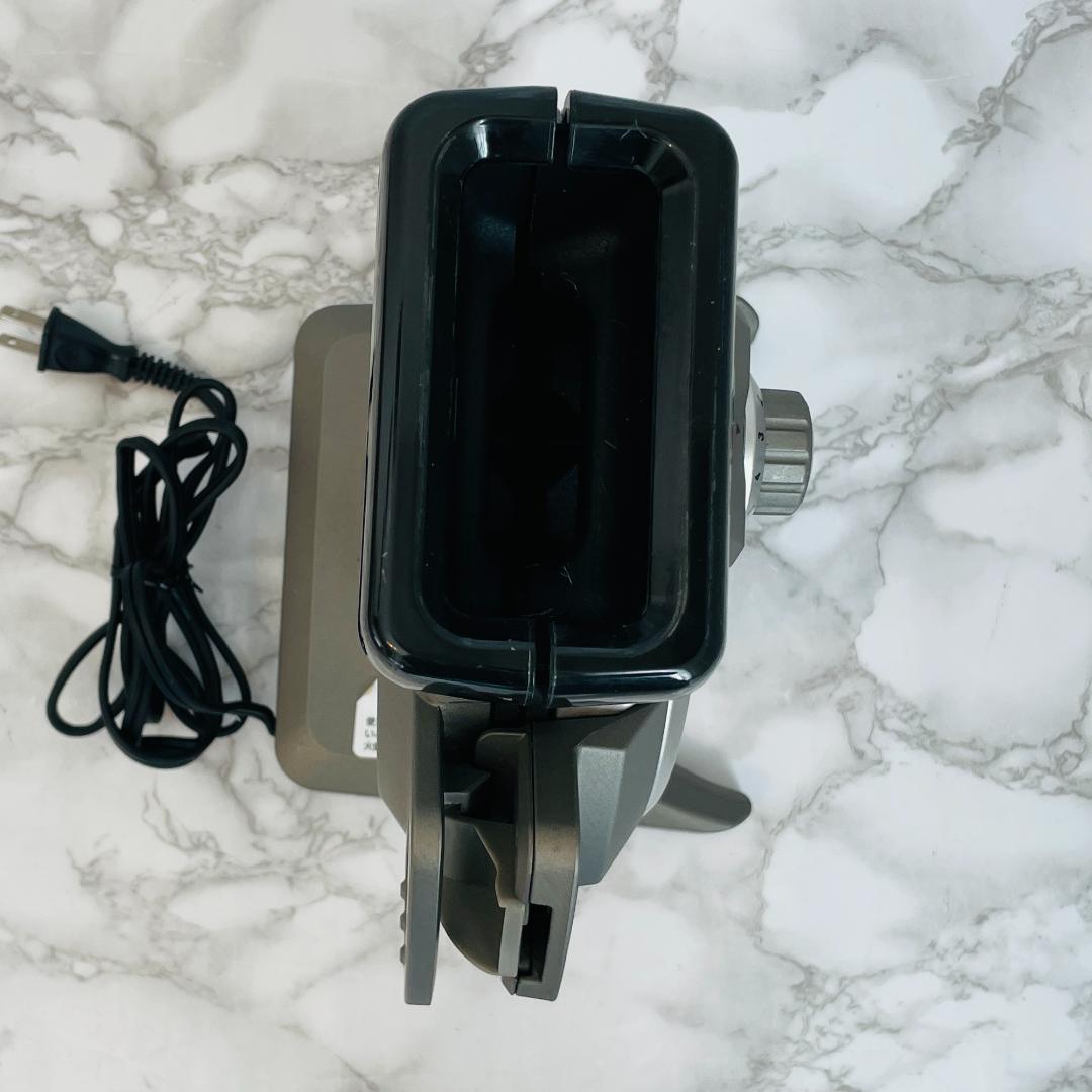 Cuisinart 縦型ワッフルメーカー WAF-V100J