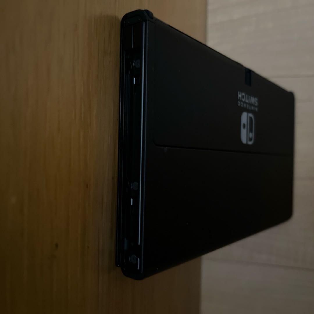 【ほぼ新品】Nintendo Switch 有機ELモデル