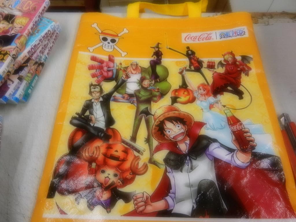 【ONE PIECE/ワンピース】＜コミック77冊＋シール＋袋+カップetc＞