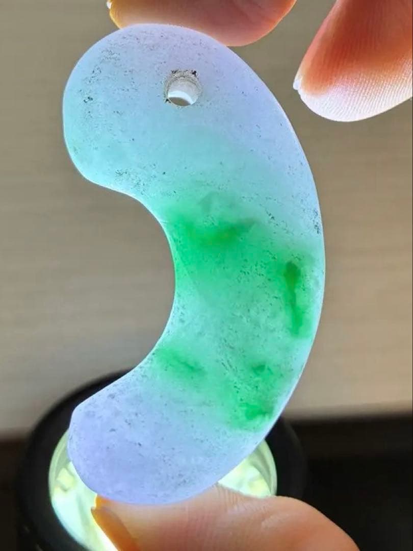 勾玉　翡翠　ヒスイ　古墳期　三色勾玉　希少　出土品