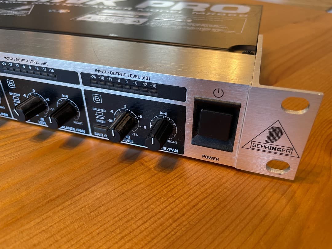 配信機器・PA機器・レコーディング機器 BEHRINGER ULTRALINK PRO MX882