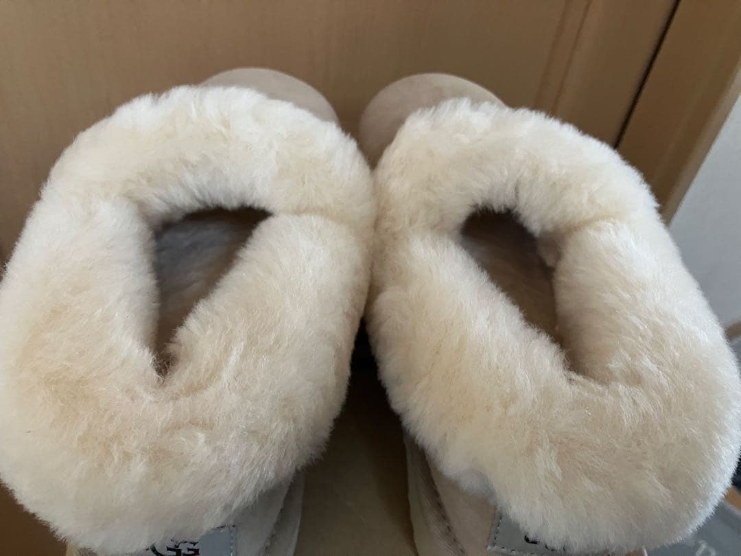 靴 UGG nita