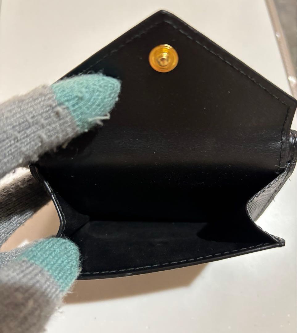 プラダ　財布