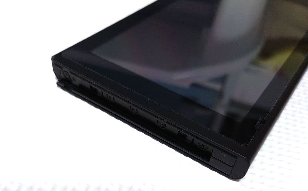 Switch 本体＋ポーチ付き