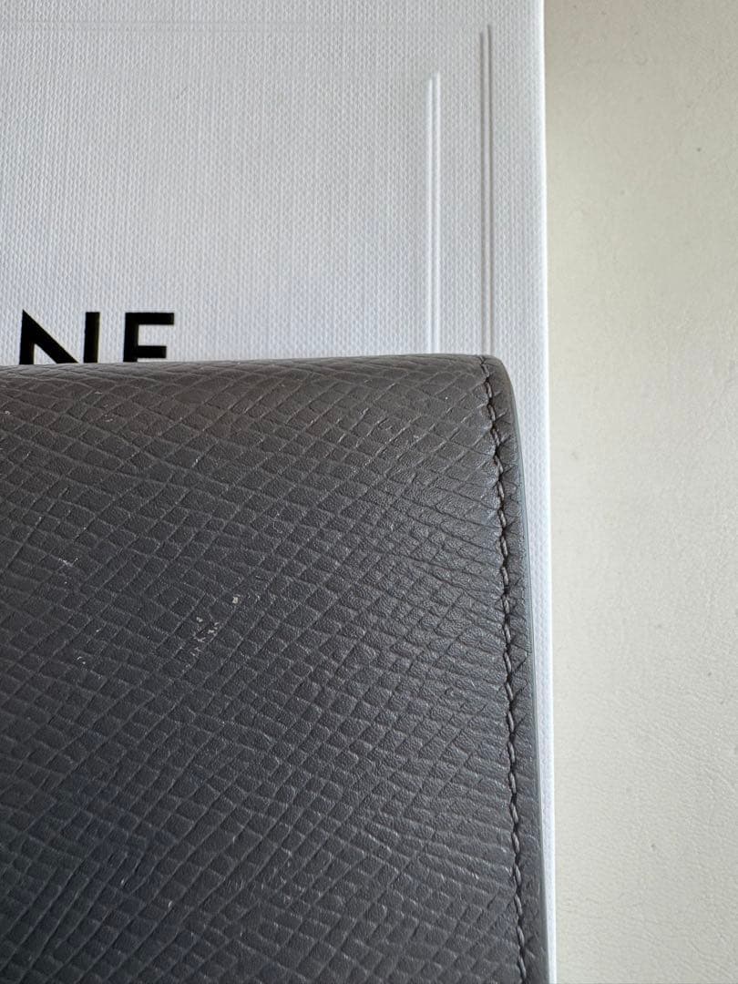 CELINE 二つ折り財布　ミディアムウォレットストラップ