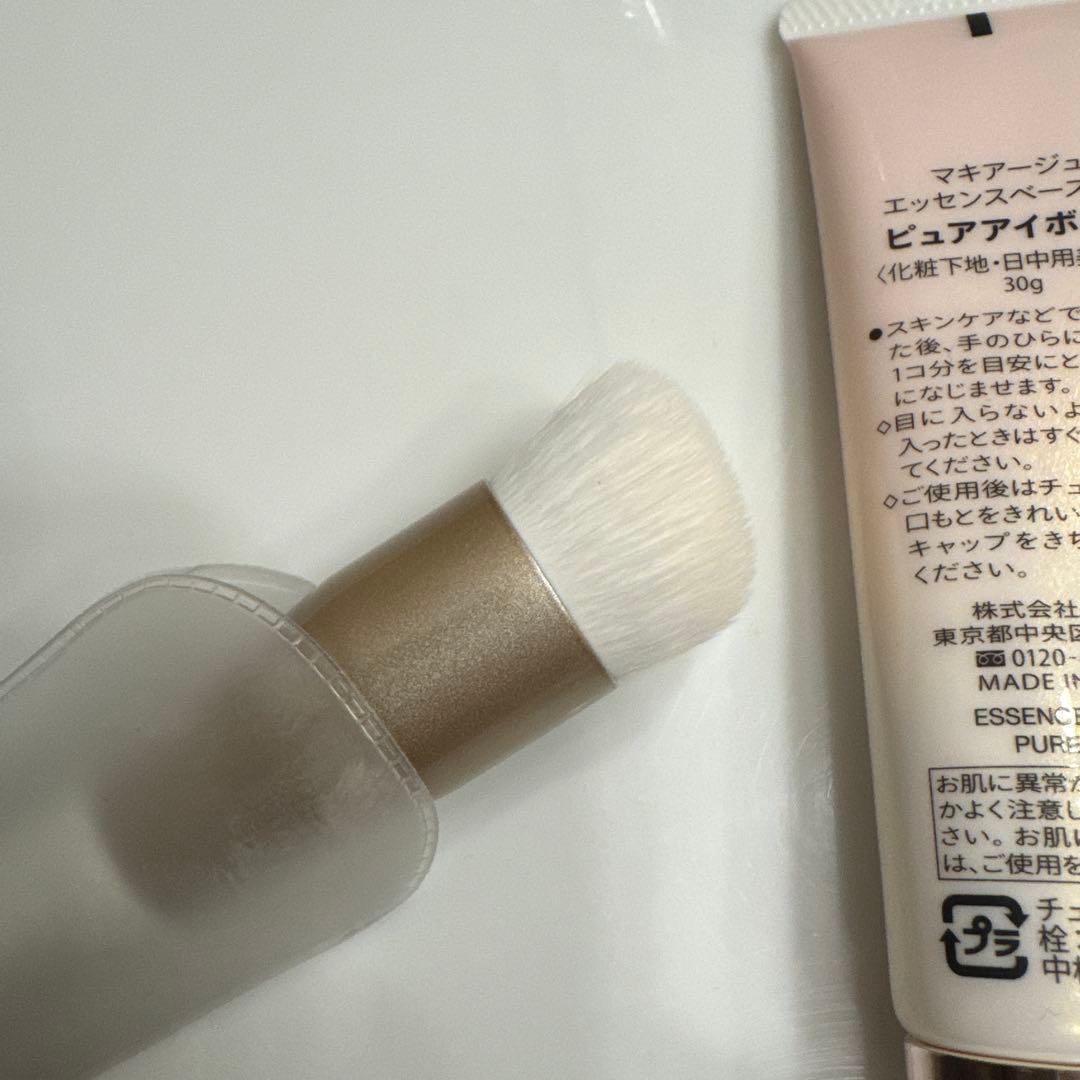 MAQuillAGE 白玉ファンデと下地 限定ブラシ付き