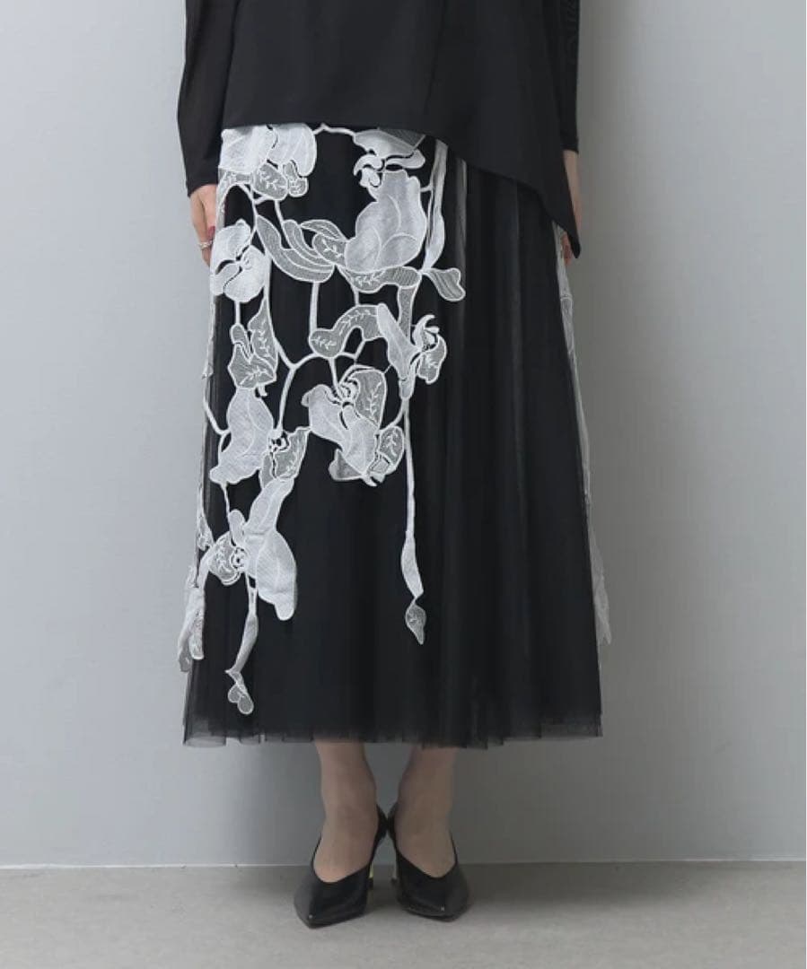 専用！レイヤードスカート　花柄　レース　ホワイト、ブラック二枚セット