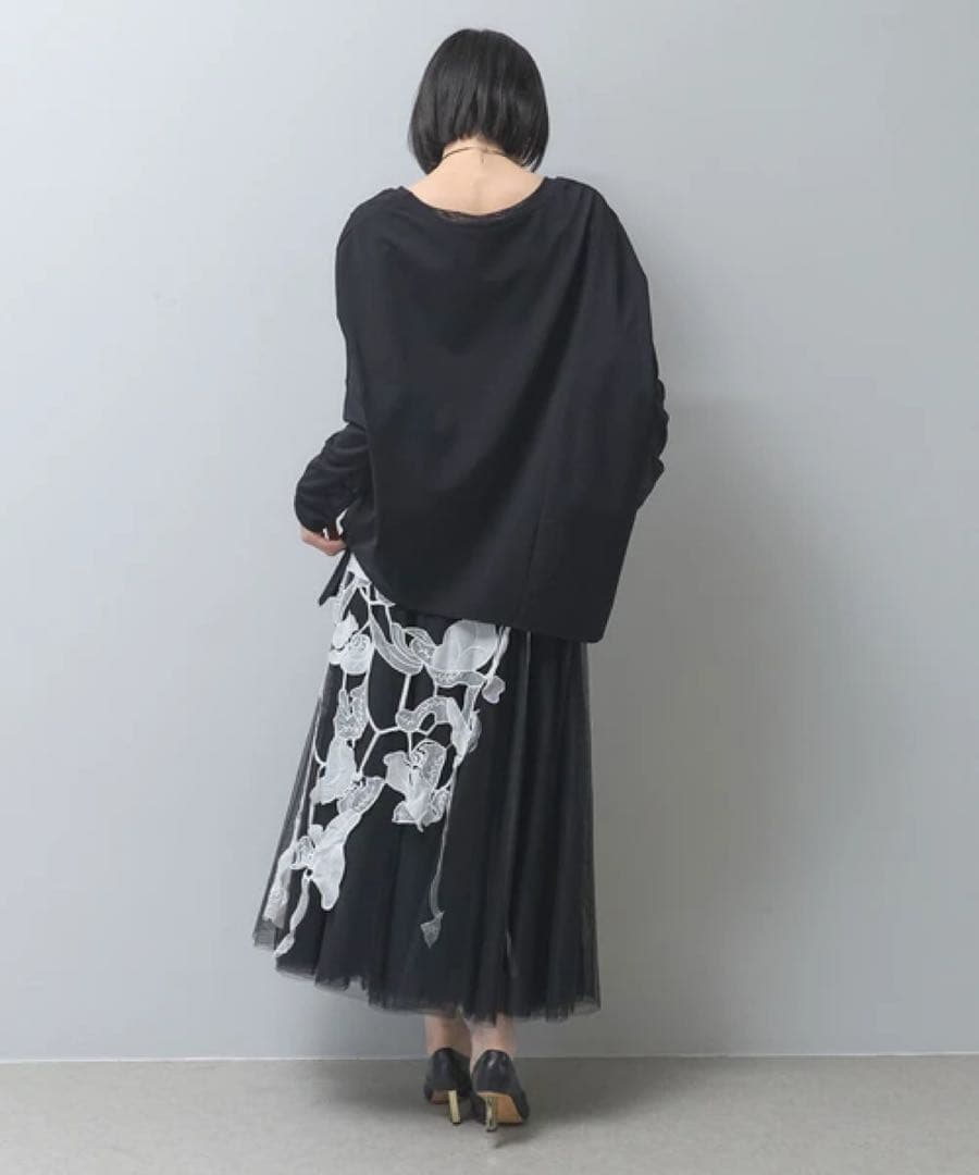 専用！レイヤードスカート　花柄　レース　ホワイト、ブラック二枚セット