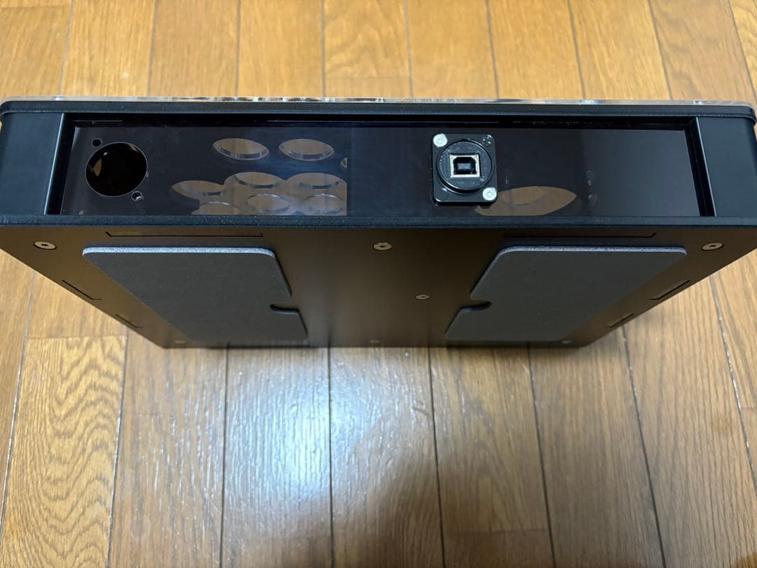 くろまき工房　Irisアーケードコントローラー中型ケース