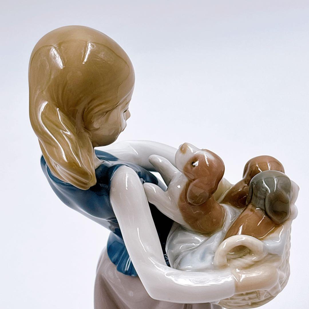 LLADRO リヤドロ お出かけ Girl with Puppies #1311