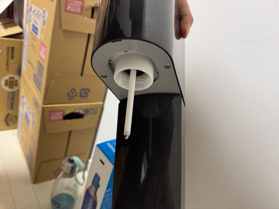 sodastream 炭酸水メーカー ボトル　新品ボンベ2個