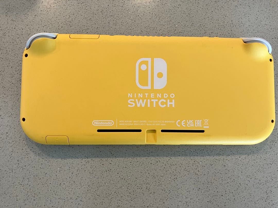 任天堂 Nintendo Switch Lite 本体 イエロー