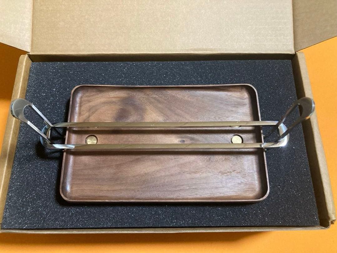 新品 ティッシュホルダー 黒胡桃 ブラックウォールナット 三大銘木 メタル　机