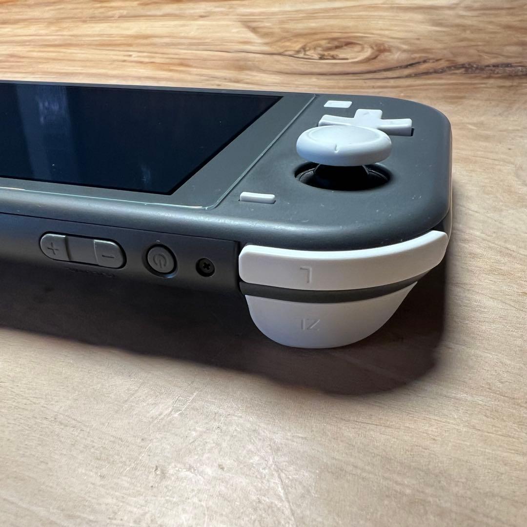 ニンテンドースイッチ　ライト　Nintendo Switch Lite