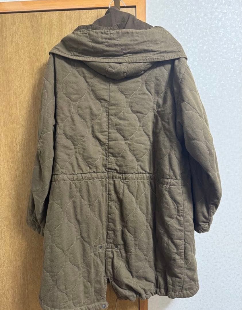 ジャケット・アウター ANACHRONORM QUILTING FISH TAIL COAT