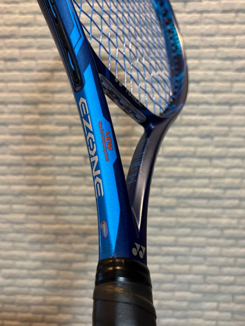 【軽量】YONEX EZONE 100SL（270g,グリップサイズG12）