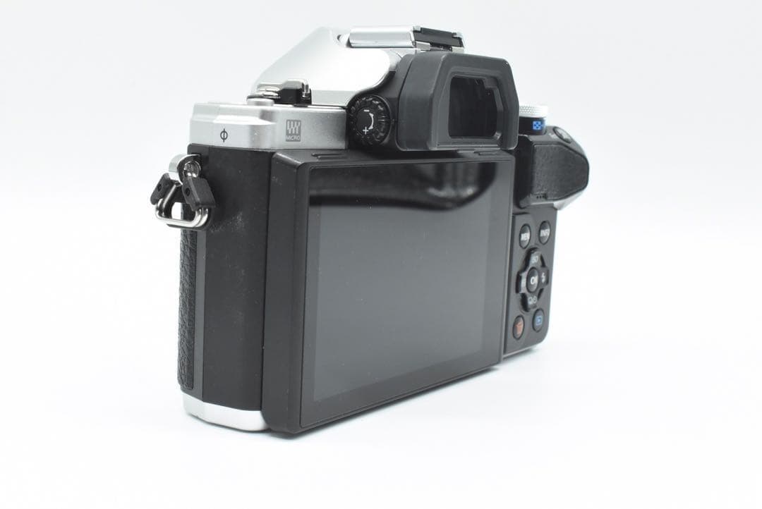 【ほぼ新品】OLYMPUS オリンパス E-M10 markⅢ S数1500回